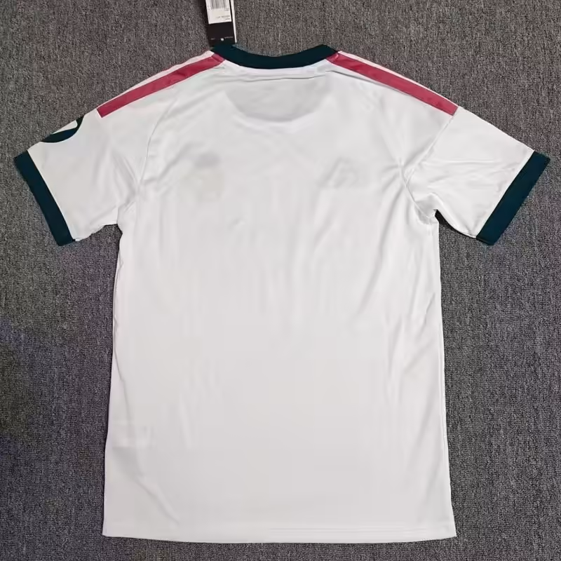 Real Madrid 26/27 Home Replic Jersey - Image 2